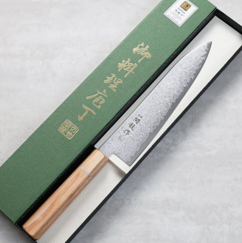 1 関龍作 牛刀 210mm VG10鋼 33層大馬士革 和柄