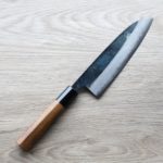 三德 180mm 青紙鋼 黑打雲隱 (1) 土佐打刃物 初心 三德 180mm 青紙鋼 黑打雲隱