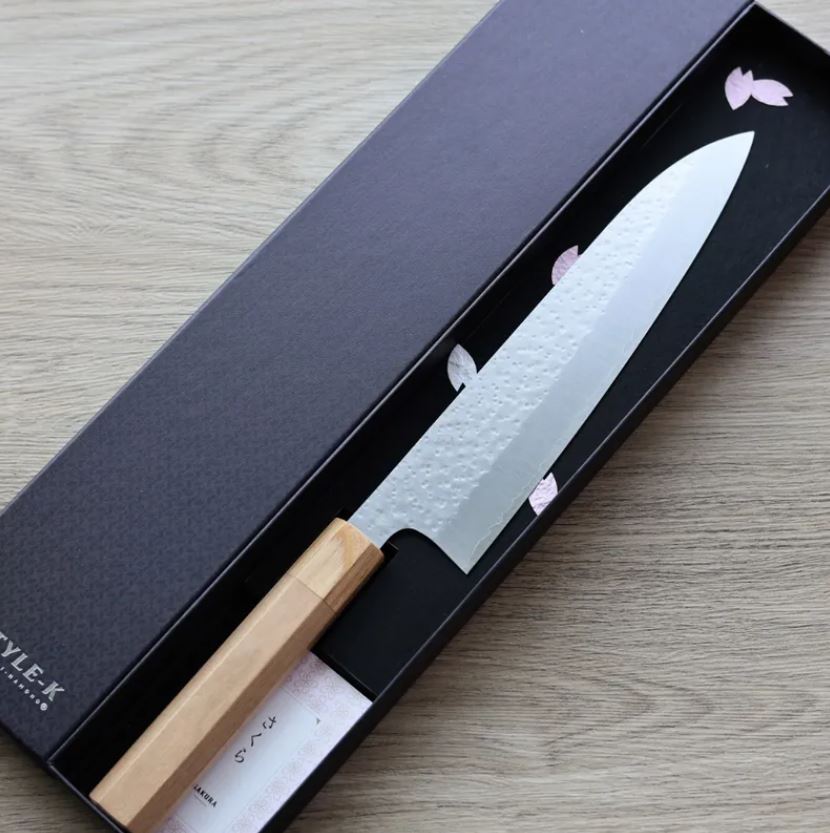 牛刀 210mm SG2 櫻花鎚目 (2) 黑崎真 牛刀 210mm SG2粉末HSS鋼 櫻花鎚目