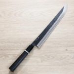 二唐刃物 先丸筋引 300mm<br>SG2粉末HSS鋼 黑打鎚目