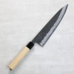 日野浦刃物 味方屋 牛刀 240mm 白紙鋼 黑打鍛地墨流 青森檜木八角柄 日野浦刃物 味方屋 牛刀 240mm 白紙鋼 黑打鍛地墨流 青森檜木八角柄