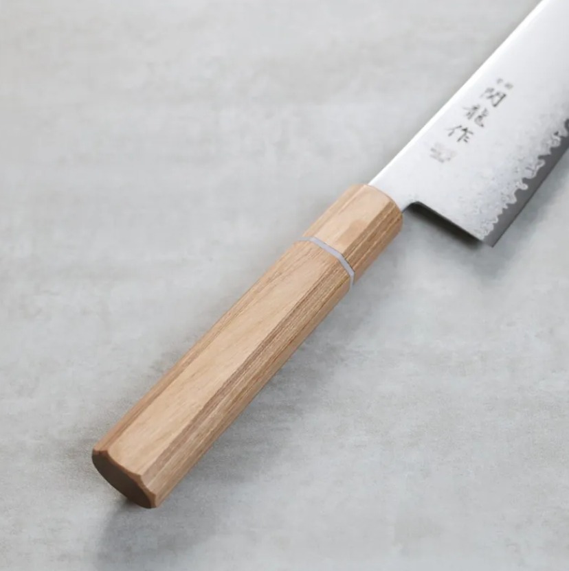 関龍作 牛刀 240mm VG10鋼 33層大馬士革 和柄 (3) 関龍作 牛刀 240mm VG10鋼 33層大馬士革 和柄