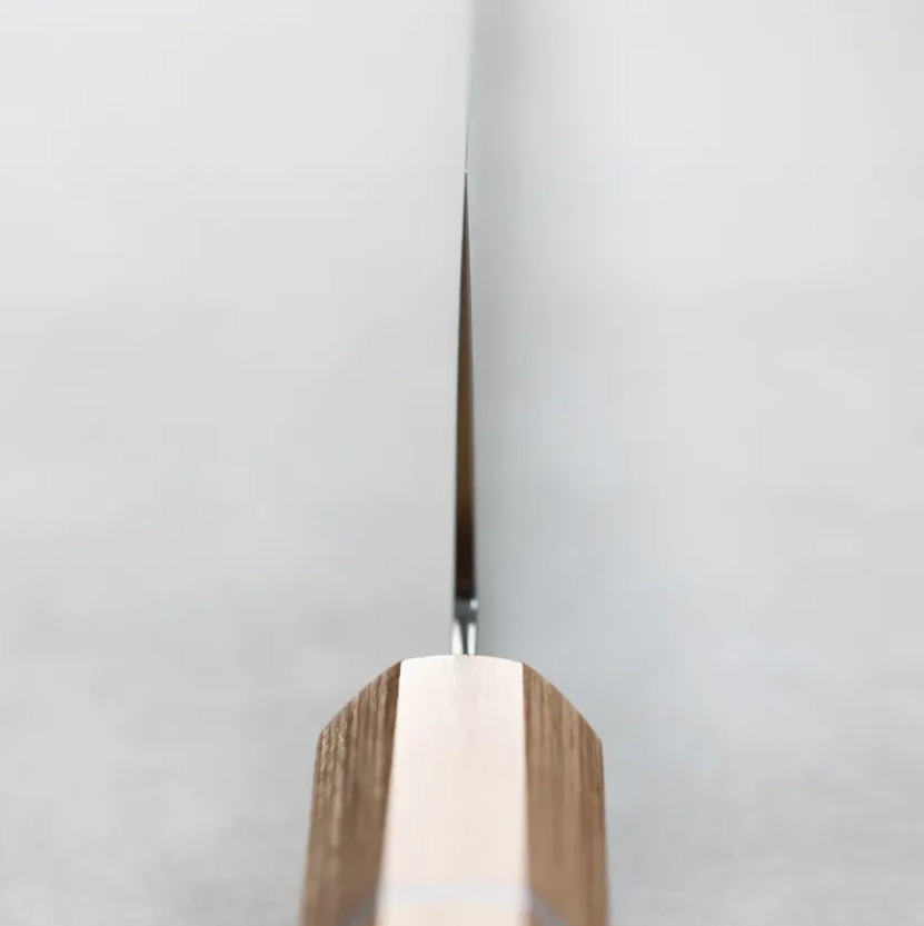 関龍作 牛刀 240mm VG10鋼 33層大馬士革 和柄 (4) 関龍作 牛刀 240mm VG10鋼 33層大馬士革 和柄