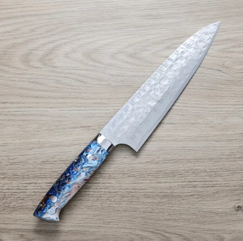 佐治武士 牛刀 210mm <br>VG10鋼 十字鎚目大馬士革 藍壓克力柄