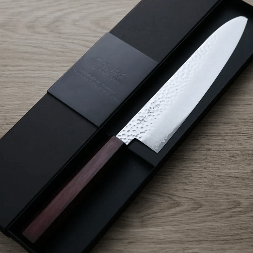 佐海 牛刀 210mm VG10鋼 鎚目大馬士革 紅柄 (3) 佐海 牛刀 210mm<br>VG10鋼 鎚目大馬士革 紅柄