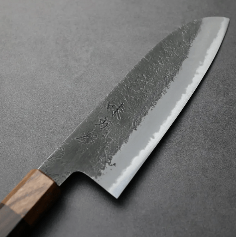 日野浦刃物 味方屋 三德 165mm<br>白紙鋼 黑打梨地 黑檀八角柄