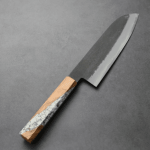 日野浦刃物 味方屋 三德 180mm<br>白紙鋼 黑打梨地 水牛口金