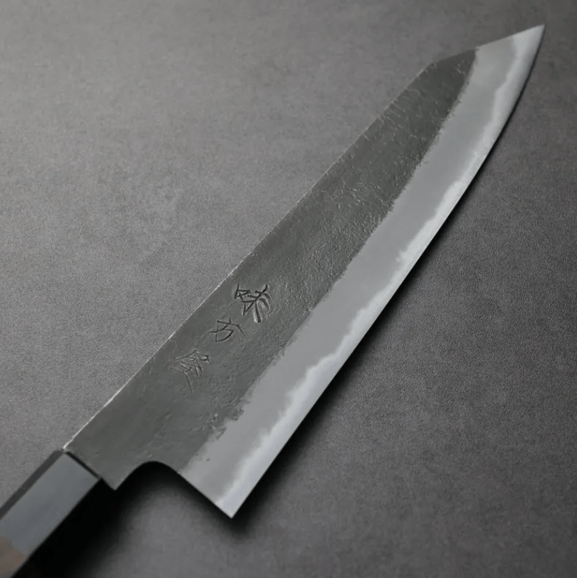 日野浦刃物 味方屋 切付牛刀 210mm <br>白紙鋼 黑打梨地 水牛口金