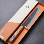 日野浦刃物 味方屋 牛刀 210mm 白紙鋼 黑打梨地 橄欖木 (2) 日野浦刃物 味方屋 牛刀 210mm<br>白紙鋼 黑打梨地 橄欖木白松石