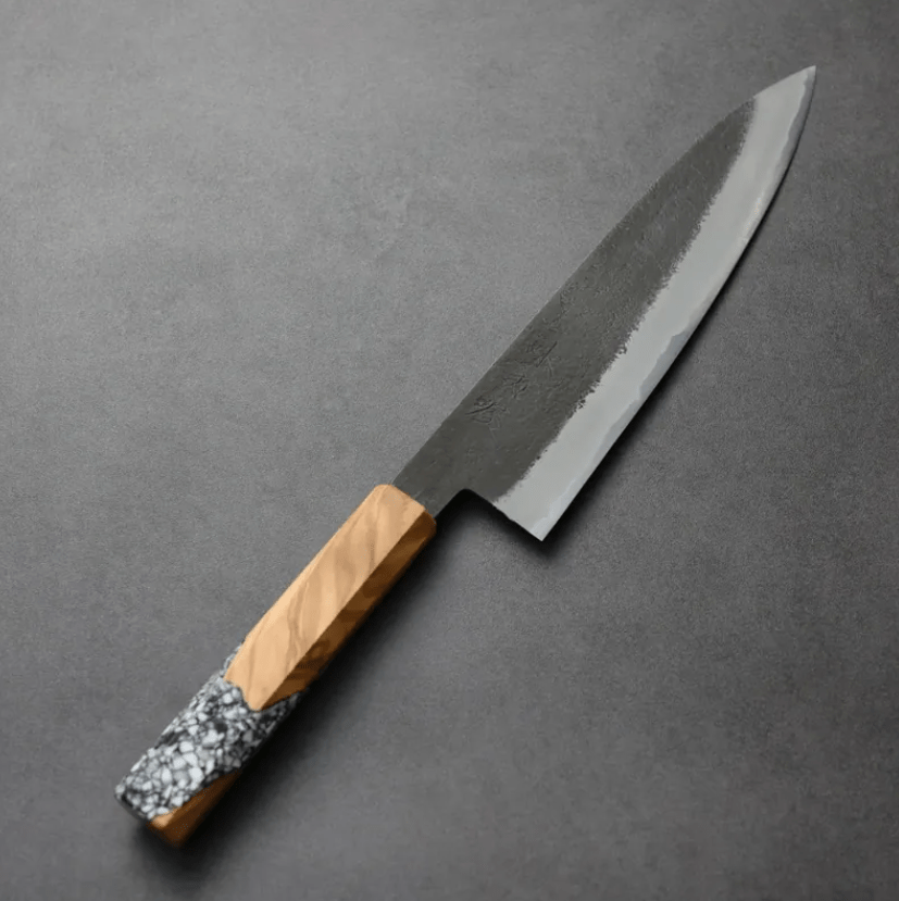 日野浦刃物 味方屋 牛刀 210mm 白紙鋼 黑打梨地 橄欖木 日野浦刃物 味方屋 牛刀 210mm<br>白紙鋼 黑打梨地 橄欖木白松石