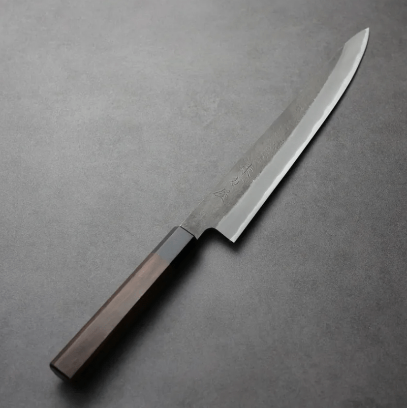 日野浦刃物 味方屋 筋引 240mm 白紙鋼 黑打梨地 黑檀八角柄 日野浦刃物 味方屋 筋引 240mm<br>白紙鋼 黑打梨地 黑檀八角柄