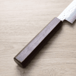 佐海 筋引 240mm VG10鋼<br>鎚目大馬士革 紅柄