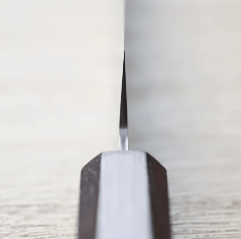 佐海 筋引 240mm VG10鋼<br>鎚目大馬士革 紅柄