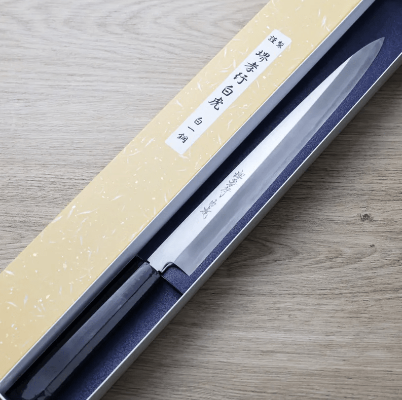 堺孝行 白虎 正夫柳刃 300mm 白紙1號鋼付黑石目鞘 (2) 堺孝行 白虎 正夫柳刃 300mm <br>白紙1號鋼/付黑石目鞘