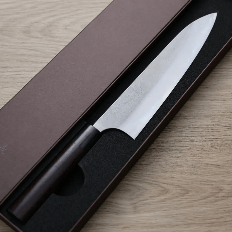 加藤義実 牛刀 210mm<br>青紙超級鋼 梨地