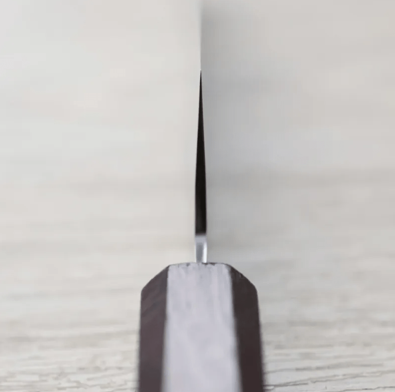 佐海 三德 170mm VG10鋼<br>鎚目大馬士革 紅柄