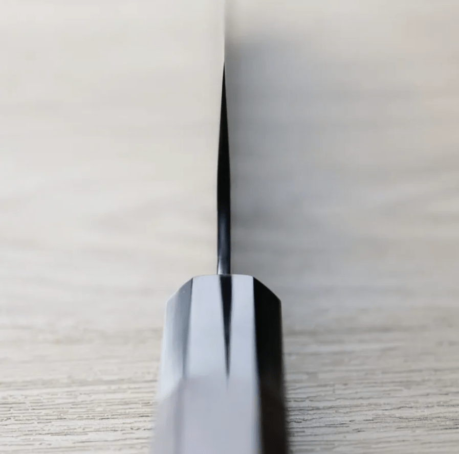 二唐刃物 三德 180mm<br>SG2粉末HSS鋼 黑打鎚目