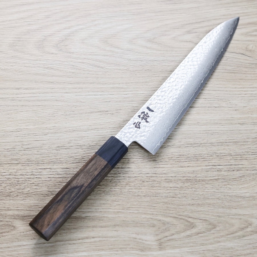 ittetsu-iwz-104-1 一徹 牛刀 210mm VG10鋼<br>33層鎚目大馬士革