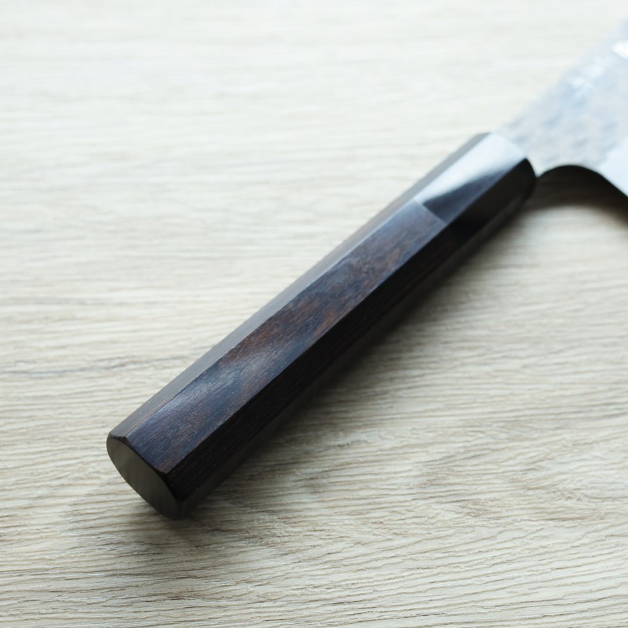 nigara-gyuto-210sg2-ku-3-1 二唐刃物 牛刀 210mm SG2粉末HSS鋼 黑打鎚目