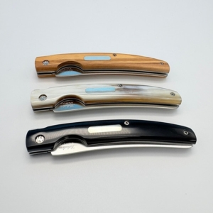 sa-1019bco SALADINI 頂級手工 TREND 折疊牛排刀 水牛角/白牛角/橄欖木 摺疊刀 露營刀 水牛角 露營 輕量便攜的優雅牛排折刀 刃纖細尖銳,提供 乾淨俐落、不拉絲