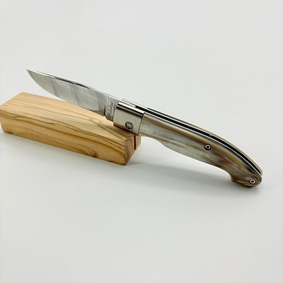 sa-1033scd-8 SALADINI頂級手工SALADINI Zuava Next 白牛角現代有鉚釘設計摺疊刀 大馬氏革鋼 現代鉚釘版・大馬氏革剛最稀有、最具收藏價值