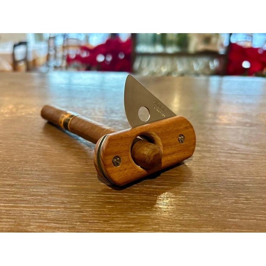 sa-3011c-4 SALADINI 頂級手工封口型孔洞口袋雪茄剪 白牛角/黑牛角/橄欖木共三款 雪茄剪 雪茄