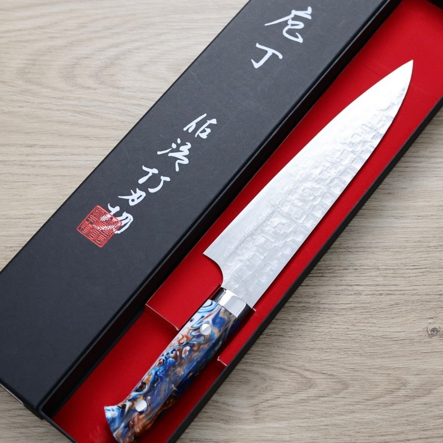 saji-g210-vg10ja2-1-2 佐治武士 牛刀 210mm <br>VG10鋼 十字鎚目大馬士革 藍壓克力柄
