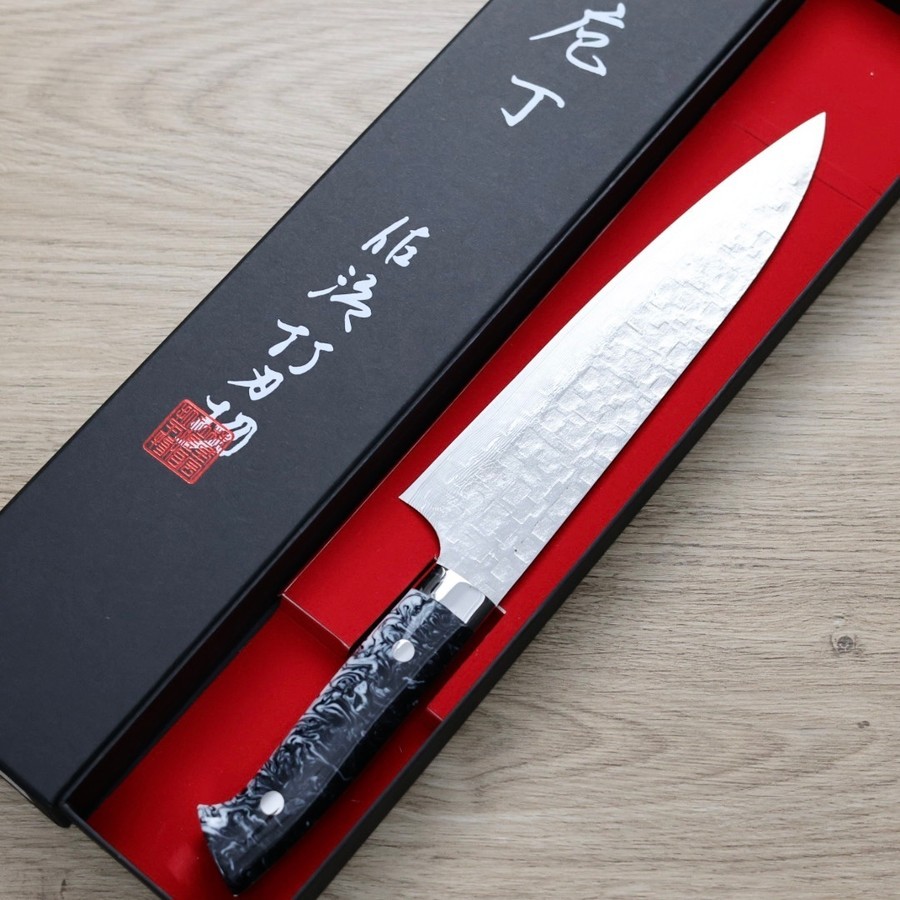 saji-g210-vg10ja2-2 佐治武士 牛刀 210mm<br>VG10鋼 十字鎚目大馬士革<br>黑壓克力柄
