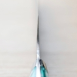 saji-s180-vg10ja-1-1-4-1 佐治武士 三德 180mm VG10鋼 <br>十字鎚目 黑染大馬士革 牛骨柄