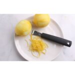 【TRIANGLE德國三角牌】 刮檸檬皮刀(精細的取檸檬皮)裝飾和增香菜餚