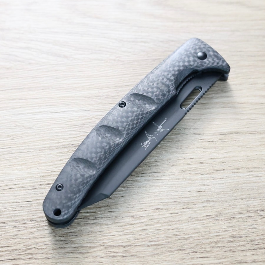 黑崎優 折疊刀 100mm 黑染 SG2粉末HSS鋼 碳纖維/付皮套:圖片 4